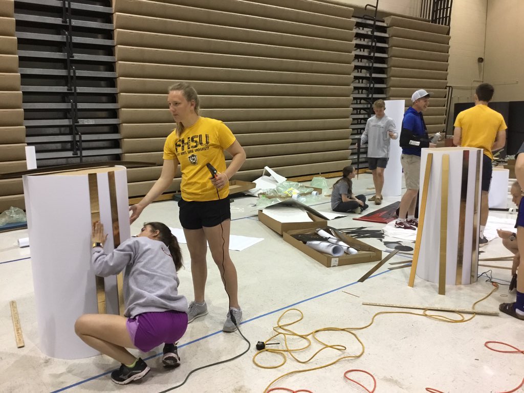 SCHS Juniors hard ar work, getting ready for prom. Have a great group of students and parents 😀 <a href="/SCHSBeavers/">SCHS Activities</a>