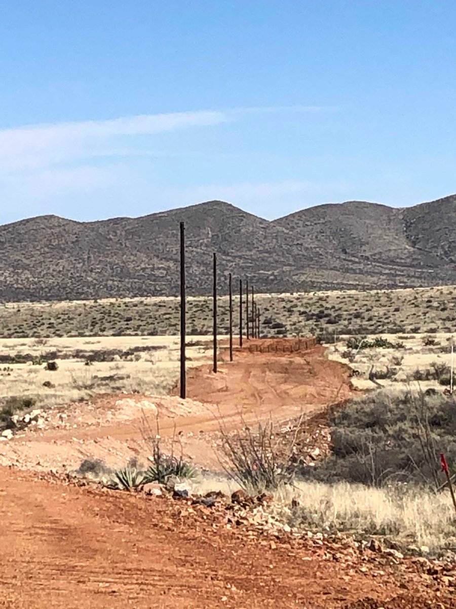 copper_gunnison's tweet photo. Good Morning From Gunnison!
69kV Powerline Installation Underway
#EXMGF
#Copper https://t.co/BpNYYBmV2B