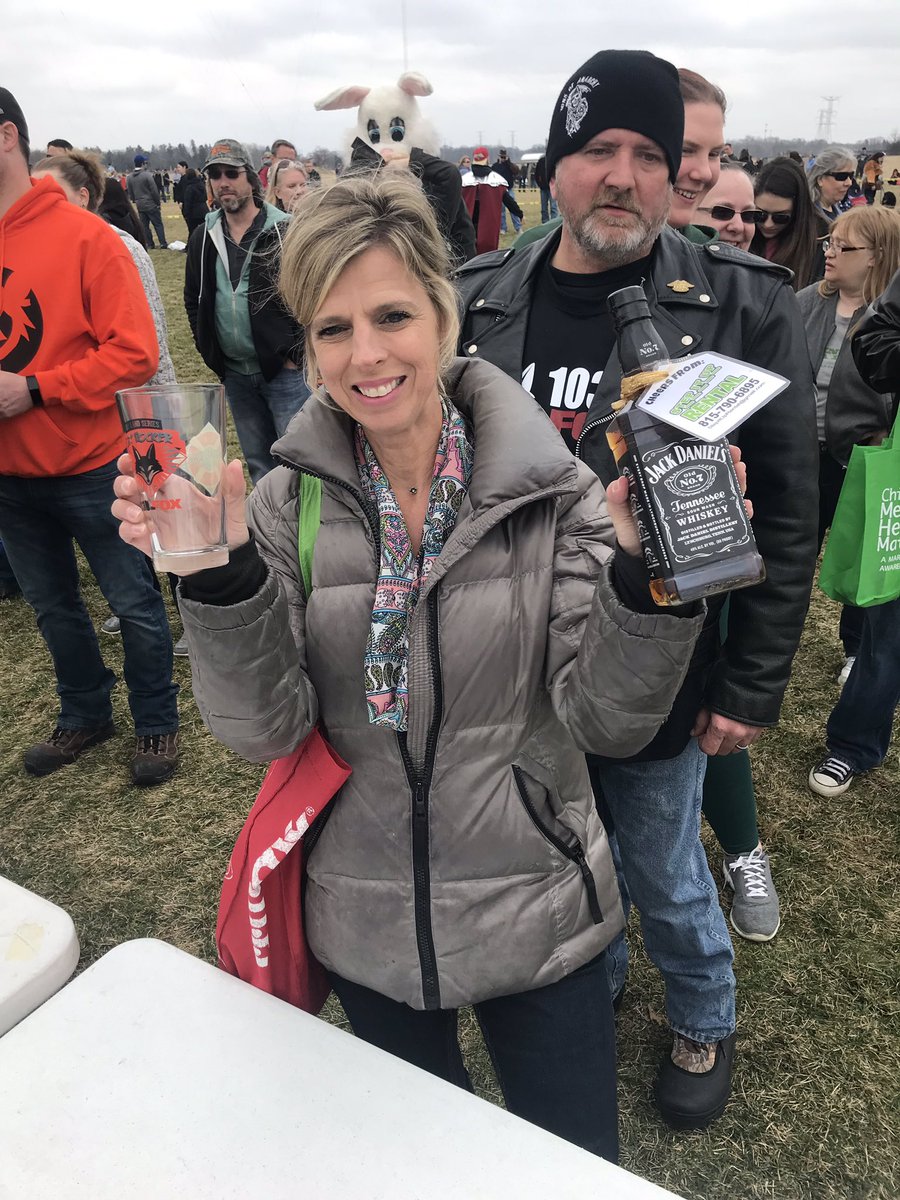 Winning some booze at the Egg Hunt thanks to <a href="/StepitupRental/">Step It Up Rental</a> 🍹 winner, winner!