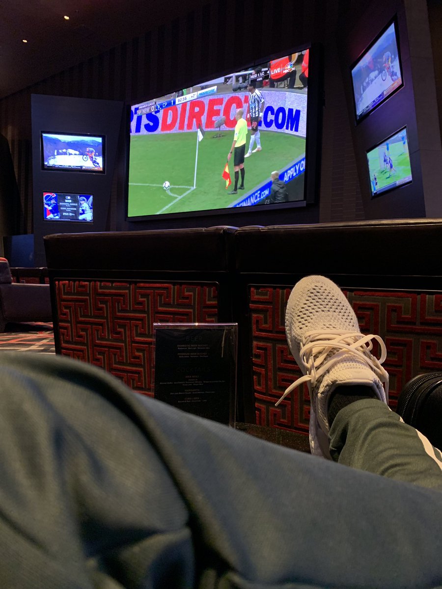 _bcv87's tweet image. I work weekends.