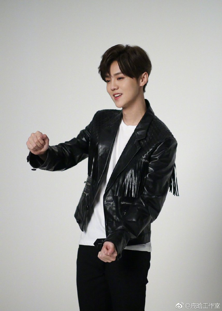 LuHan International tweet media