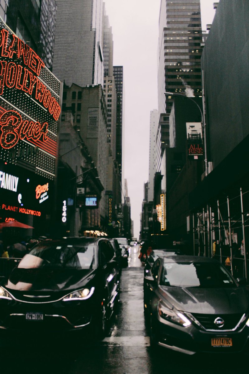 _DavionJackson's tweet photo. My 4 favorite pictures I took yesterday in time square ! https://t.co/MuLumfQ9Gg