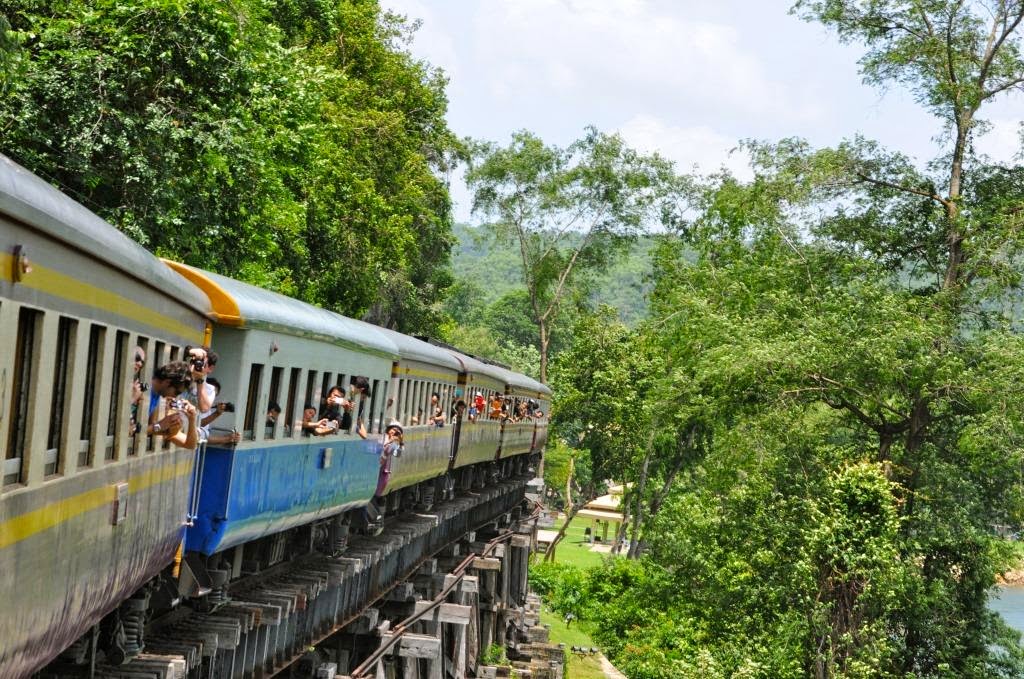 dichtbijverweg's tweet image. Als je al eens in #Thailand geweest bent is het altijd leuk om een #themareis te maken. Zoals onze #reis in het teken van de #film #TheRailwayMan in het prachtige gebied rond de #RiverKwai in #Kanchanaburi: bit.ly/2YPevdL