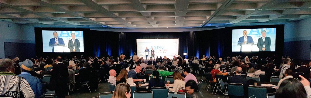 Full house at #AgingIntoTheFuture <a href="/AITFLA/">Aging Into The Future LA</a> senior caregiver consumer tech conference!
Thanks to Rigo Saborio <a href="/SBSSla/">SBSS</a>, @JonCWarner, <a href="/FlorenceChung77/">Florence Chung</a> &amp; team for making this inspiring gathering.

Come on over to the LA Convention Center now till 3:30pm. 
#Aging #Wellness #Life #Tech