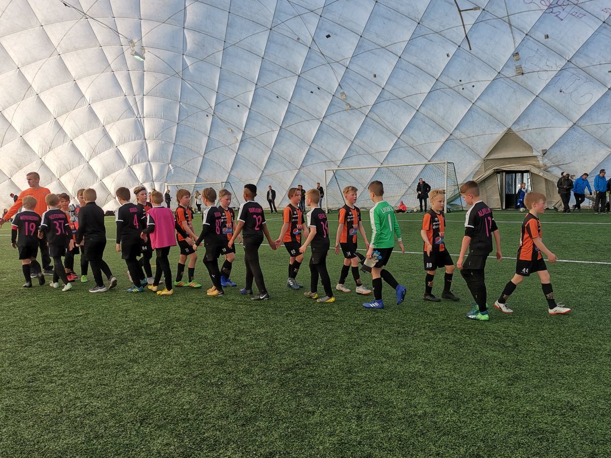 FCKP08's tweet photo. @talviliiga päätettiin tänään sijoituspeleillä. Saavutuksena eliittitasolle hienosti 5. sija. Tappio tänään #Kasiysi lle 4-1, kun taas #Reipas voitettiin 1-0. #junnufutis #fckirkkonummi #kohtikesää https://t.co/wGm1AWsdv3