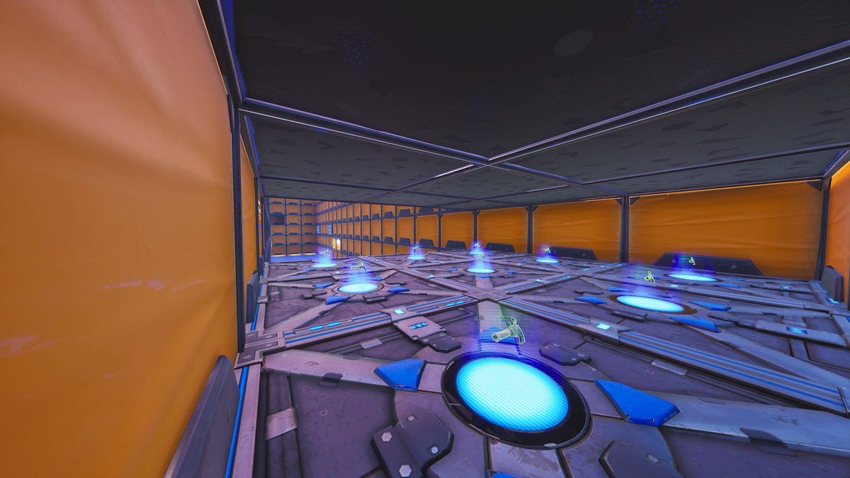 Gente he creado un parkour en <a href="/FortniteGame/">FortniteGame</a> <a href="/Fortnite_ES/">Fortnite_ES</a> aqui dejo fotos y código:1469-1952-5663 #FortniteCreative