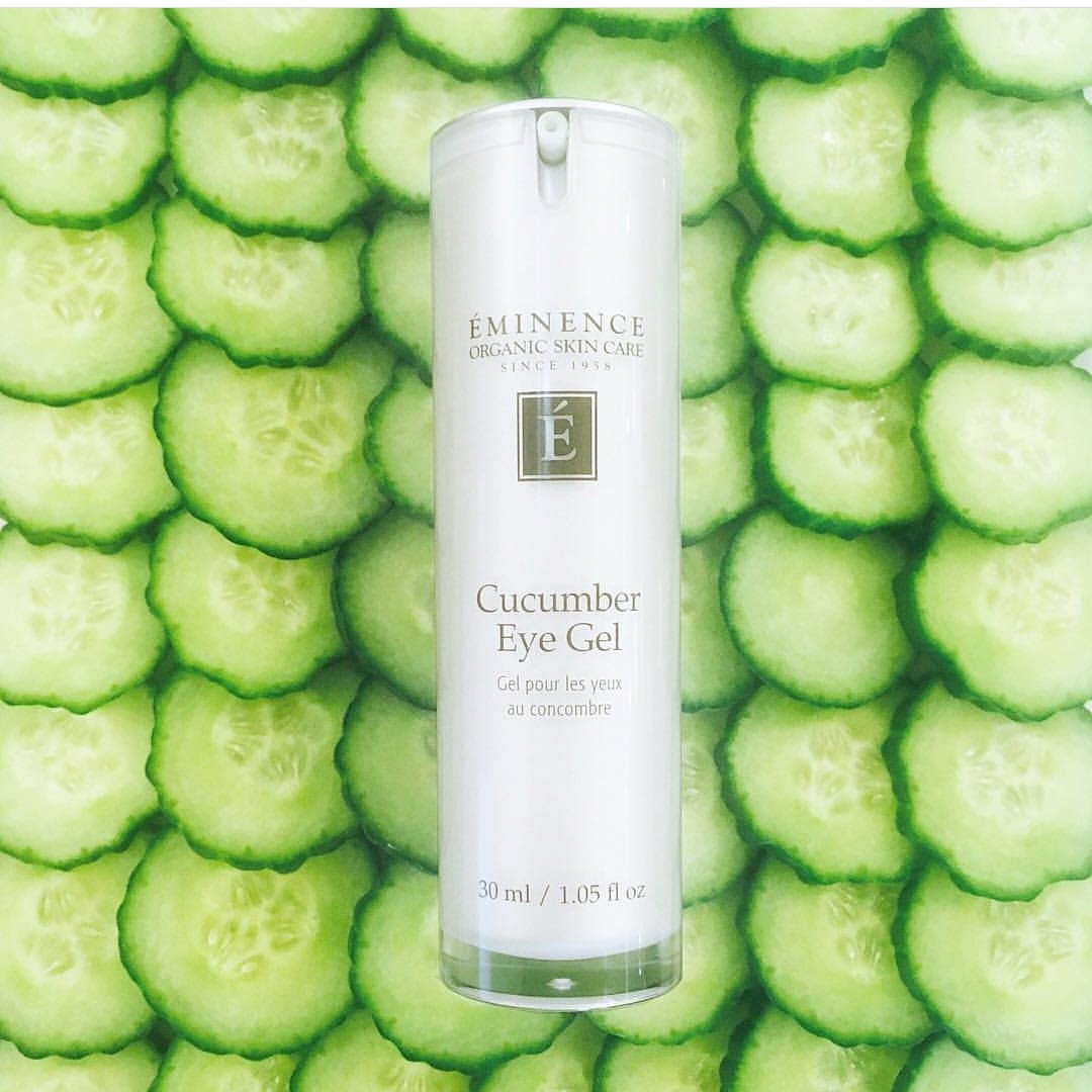 Novospa's tweet image. Cool as a cucumber 😎🥒 Eminence's Cucumber Eye Gel is infused with cucumber, wild hops and shea butter to improve the appearance of puffy, tired eyes 👀 is it park of your skincare routine?
#skincare #yorkvillespa #dayspa#eminenceorganics #dermaquest #guinot #beautytips #massage