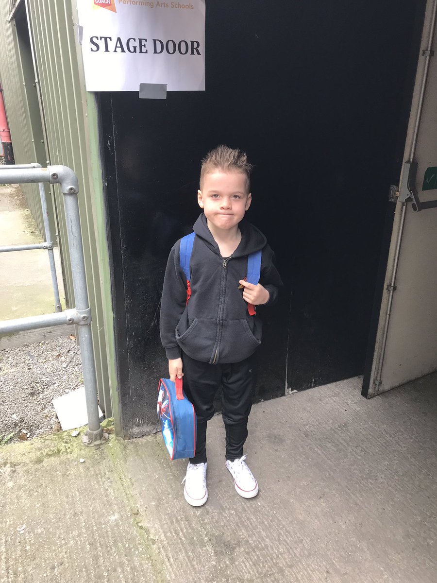 TobyLindie2012's tweet photo. All ready for tonight’s big performance @magna @Stagecoach_GBR @DeeBossTalent @TraceyDeeBoss #TeamDB #childactor #childsinger #childdancer #triplethreat https://t.co/mPLvPTvD0J