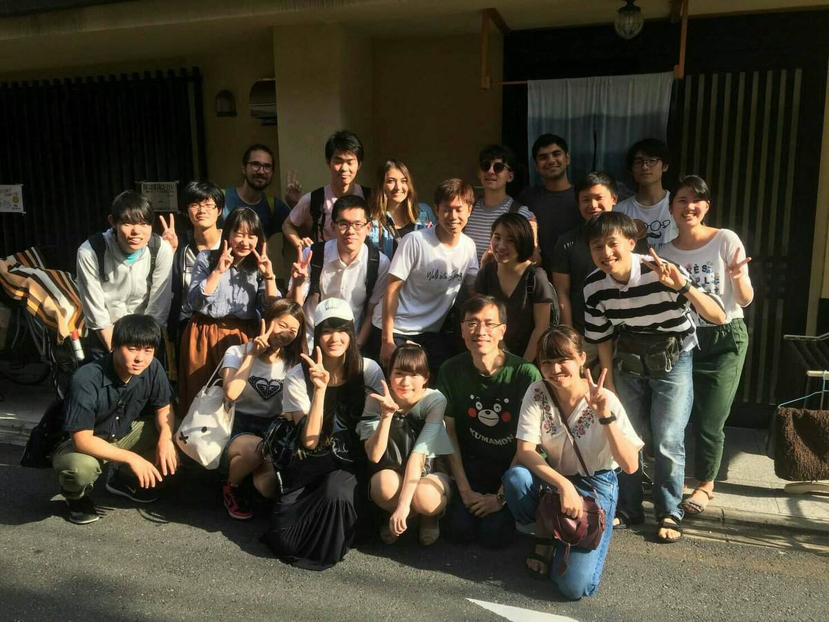 ESS_kangai's tweet photo. 新入生の皆さん！ご入学おめでとうございます！

4月14日の新入生歓迎会ではESSの普段の活動やイベントを紹介します！
また、昨年の外大祭で行った英語劇
Mamma Miaのダイジェスト版の上映を行います！😀
少しでもESSに興味のある方はぜひ起こし下さい😍😍😍 https://t.co/ABgZn25xuc