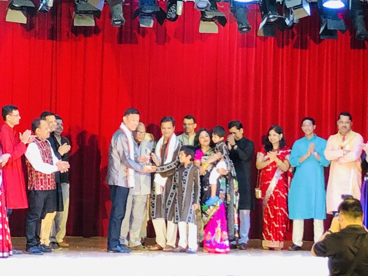 deepaksgp's tweet photo. Celebrating utkaldibas 2019 in Singapore today #utkaldibasa2019 @kanak_news @ManoranjanMedia 
Feeling proud of our culture 🙏thanks Mr Terrance Ho MP Singapore for a great speech on this event and #singaporeodiasociety https://t.co/3yhOe8B0YE
