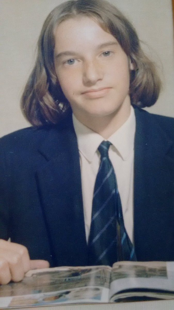 alan_durant's tweet photo. For some reason, randomly, this photo popped up on my phone. Not sure if that expression of mine is boredom or transcendence. But at least there is a book. #themysteriesofyoungerme #booksalways https://t.co/tZd8VNrbcO