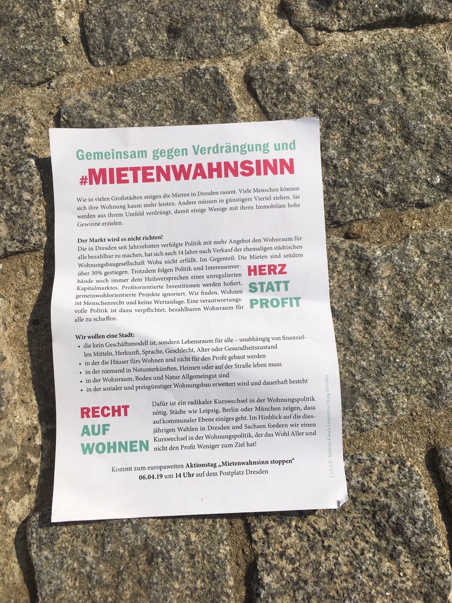 lobtau_stadt's tweet photo. Erster Redebeitrag und Verlesen der Auflagen vom #Mietenwahnsinn Bündnis in #Dresden. Die Forderungen des Aufrufs https://t.co/jWSpALzRc5 lauten u.a. #RechtAufStadt bedeutet, dass Stadt kein Geschäftsmodell, sondern Lebensraum für alle ist.
#DD0604 #D0604 #Mietenwahnsinn https://t.co/wLyjJFxhBw
