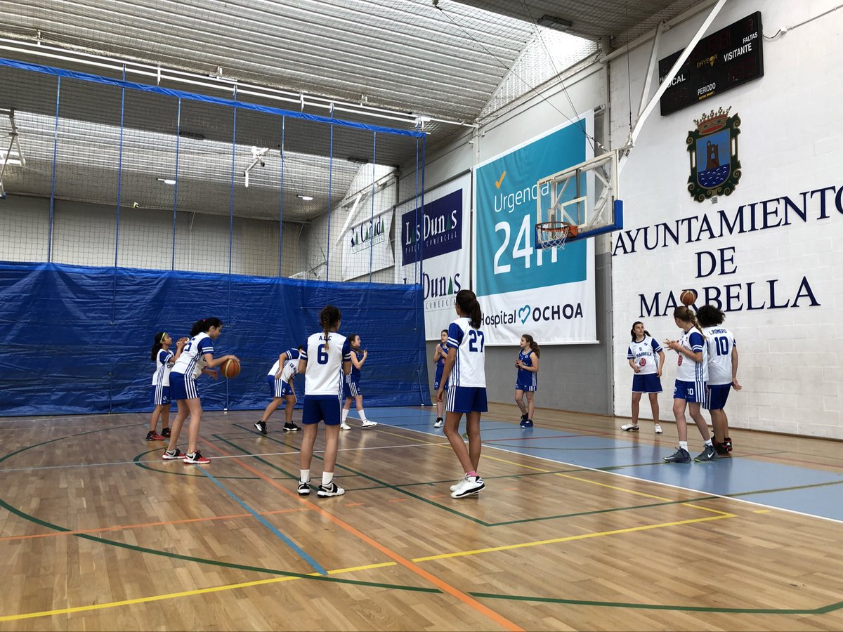 CBMarbella1's tweet photo. 🏀#CanteraCBM I ¡Qué buen partido han hecho las #PINFem de @Yiyitodelrio ante @CDB_Teresianas! Siguen creciendo. Con trabajo todo llega. https://t.co/8l5bviEcPC