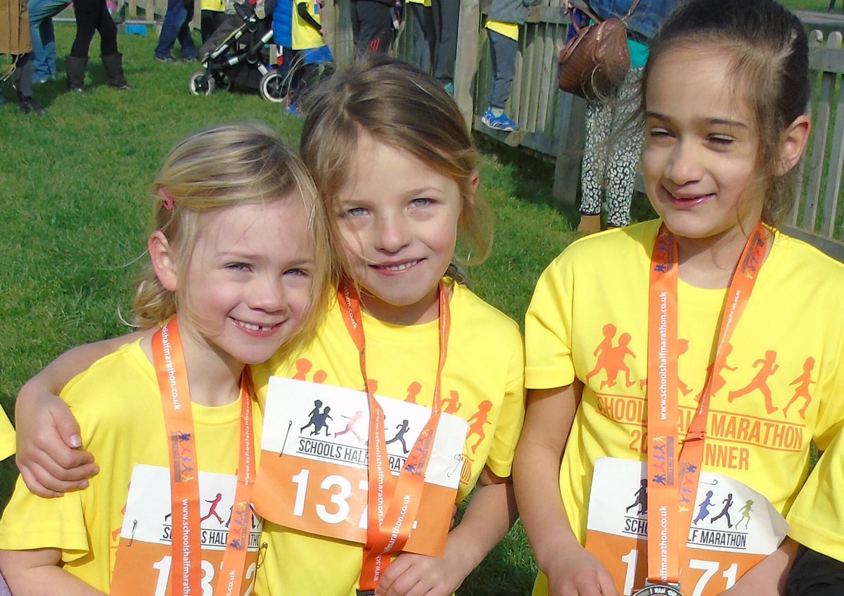 WhiteHouseSch_'s tweet photo. What a fantastic turn out for the schools half marathon UK Run Events !! Big thank you to Mrs Jones for helping and encouraging the children! #WHSpe #keepinghealthy #schoolshalfmarathon https://t.co/uYG7grYWwV