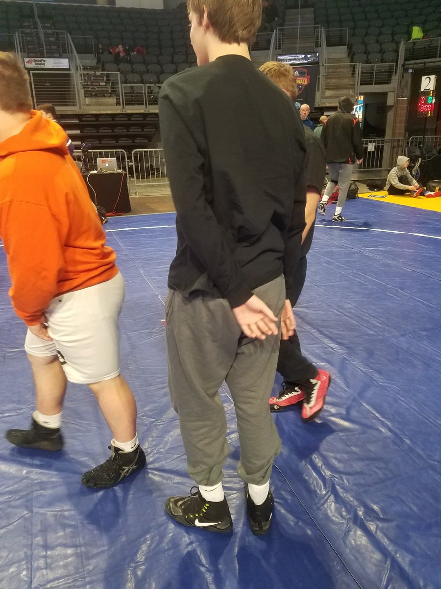 CowetaWrestling's tweet photo. We got 10 warming up and getting ready to compete today at @AdidasWrestling Nationals in Independence Missouri!!
#TrainLikeATiger https://t.co/boO7jlG8dR
