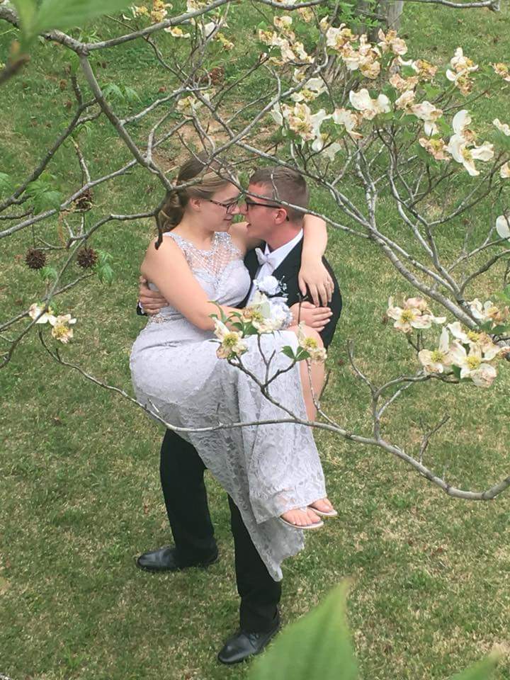 rita_reitman's tweet photo. Today these best friends become husband and wife. #gainingason #younglove #proudmomma https://t.co/szGR5i26iZ