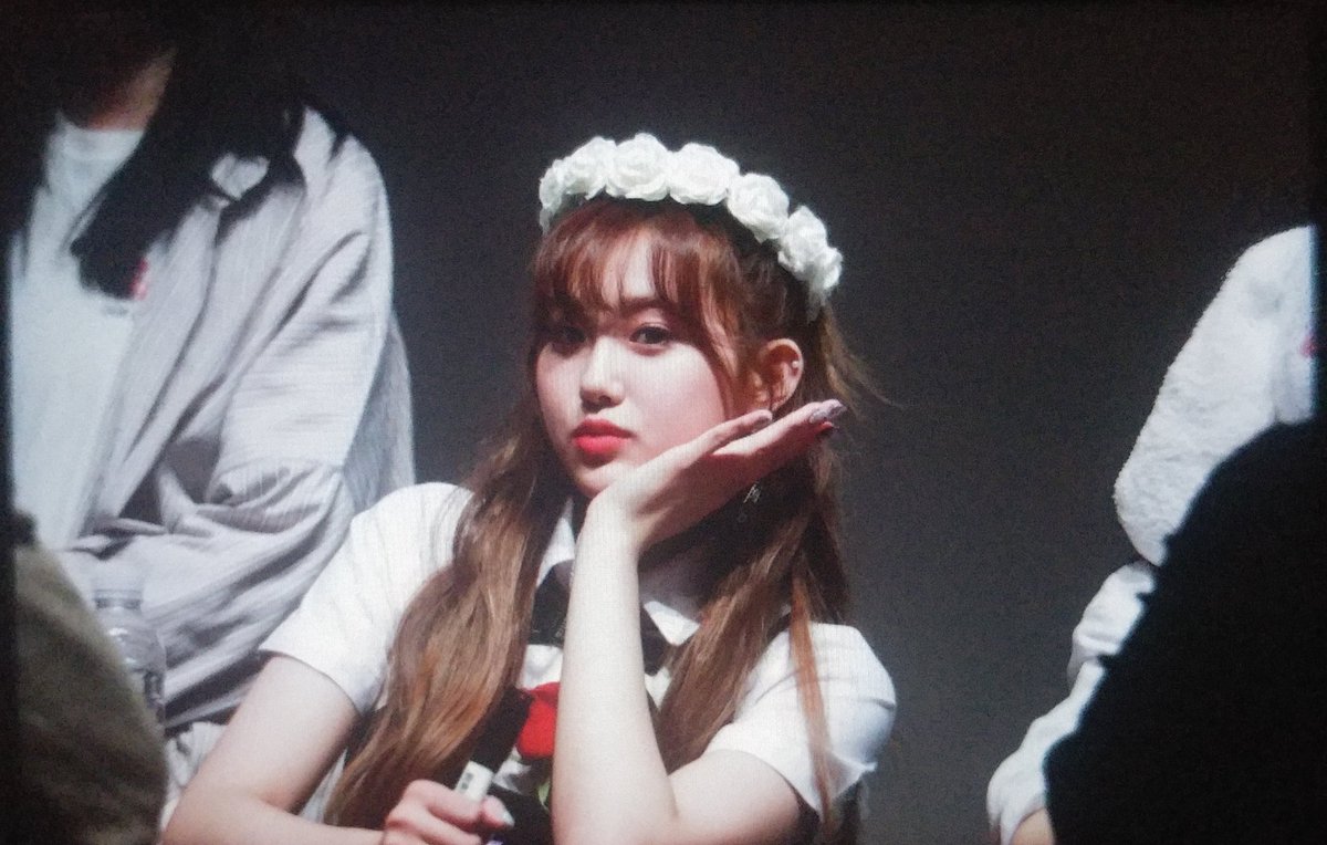 EG_Aisha's tweet photo. 190406 다섯번째 팬사인회 프리뷰

유림아!!!!

#에버글로우 #EVERGLOW #AISHA #아샤 #허유림 https://t.co/1VvSJ7INmx