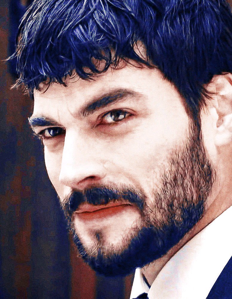 Kimin agası buuu #Hercai