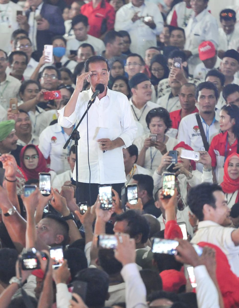 cnaesh's tweet photo. kenyataan yang harus kita pertahankan
Kenyataan bahwa Jokowi pemimpin yang terbaik untuk Indonesia.
#KampanyeRiangBukanPerang https://t.co/L0lPmFzmSZ