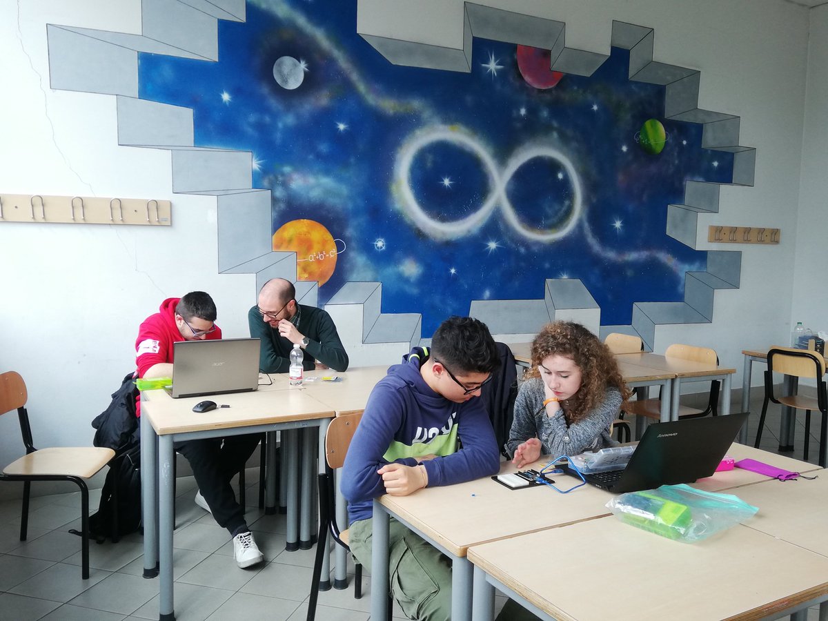 ADGalileiCrema's tweet image. Live from #ArduinoDay2019 #GalileiCrema #GalileiEccellenze
