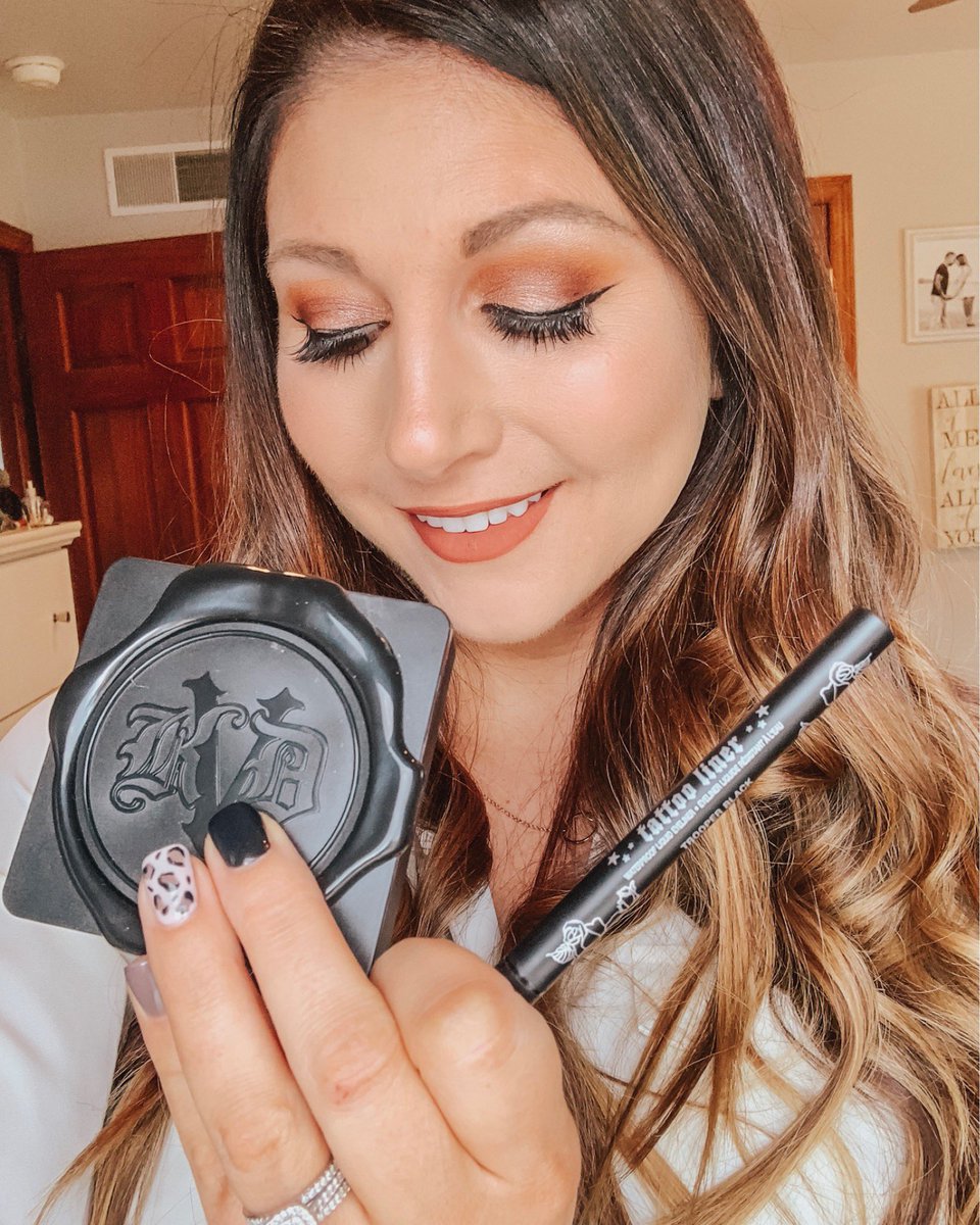 BargainBarr's tweet photo. Loved my complimentary @KATVONDbeauty voxbox with @Influenster #lockitinfoundation https://t.co/p7nUOZuhHJ