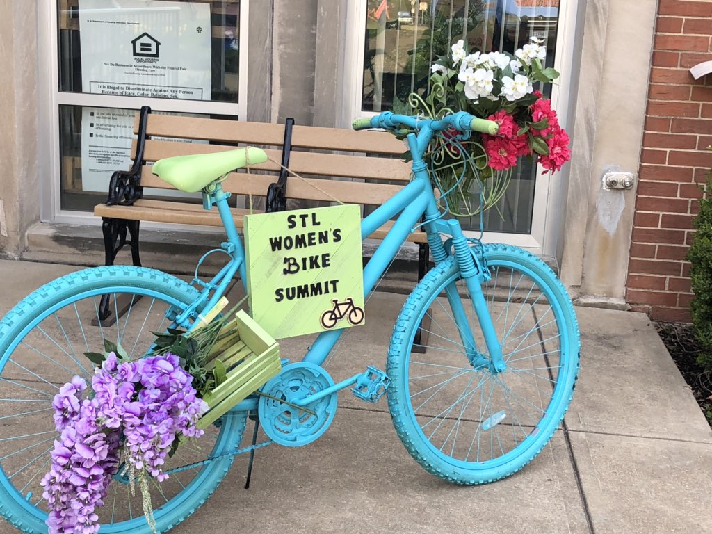 STLMelB's tweet photo. Beautiful morning out at @notredameSTL for the #womensbikesummit. I’m getting ready for ya, @tuxKSDK! #stlrides #stlwbs https://t.co/2a3XFKcMKk