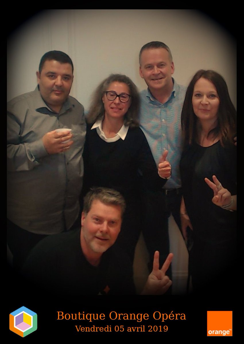 voirpourcroire's tweet photo. Vendredi, l'équipe FRANCE de Cube 2019 est allée faire une petite visite à Sandrine. Toujours aussi splendide notre hôtesse et son agence. Un beau lieu de partage et de formation pour nos clients. Simplement magnifique 😀

#cubeOrange #CorporateGaming @Orange_France @olivier_ed https://t.co/DmO3xRnsJs
