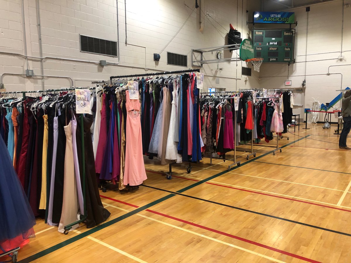 michelle_biskup's tweet photo. Excited to be part of this magical day for students. @efnniagara has done an incredible job putting together #PromProjectNiagara to give students the prom everyone dreams of! https://t.co/j2D9MJ61xZ