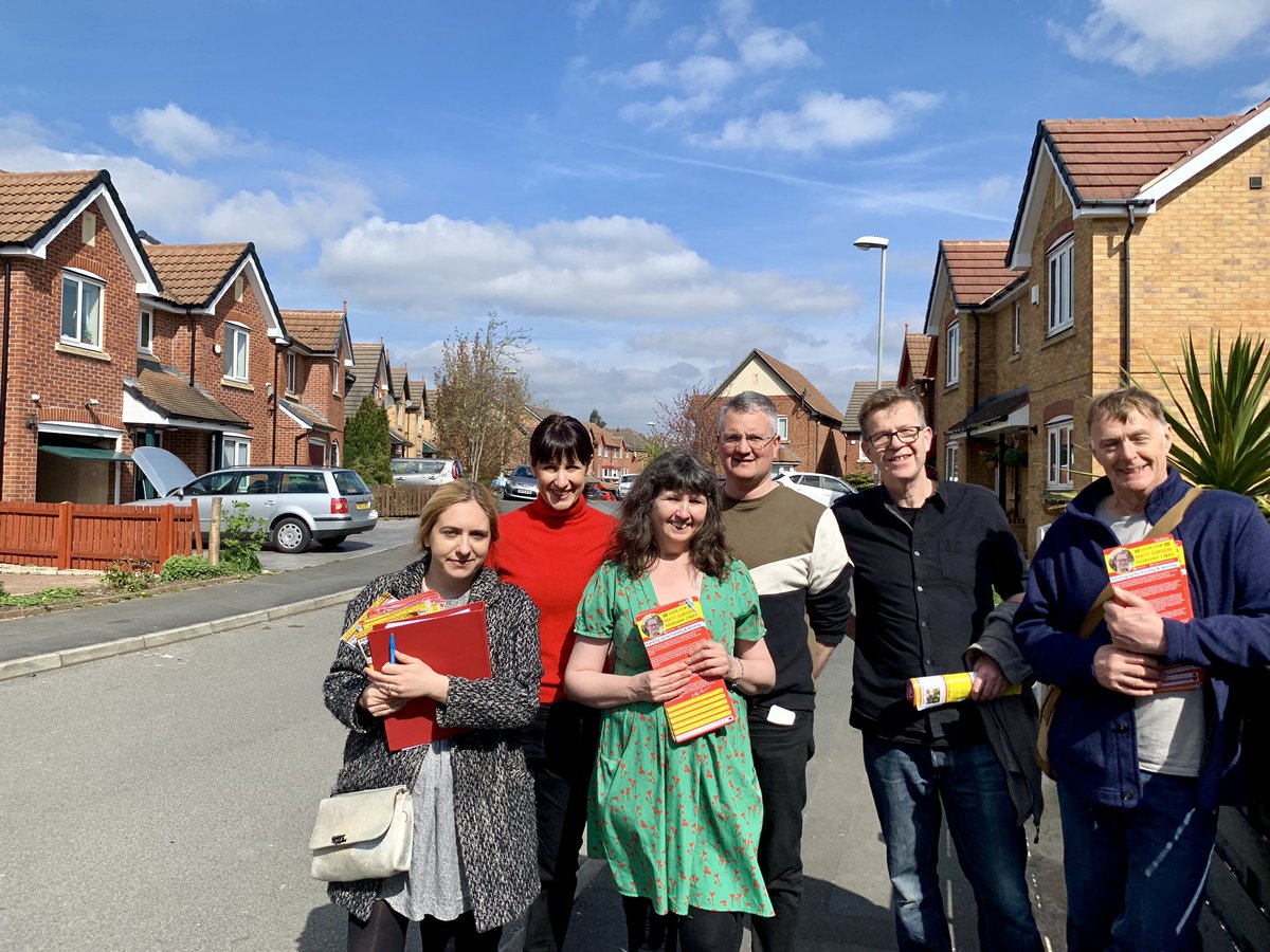 MarkJSewards's tweet photo. Huge thanks to @RachelReevesMP, @JamesLewisLab and all the local activists who joined us for our @FWLabour campaign day. We spoke to lots of people who’ll be voting to re-elect Cllr Matt Gibson on Thursday 2nd May! https://t.co/kz6RhsfRrm