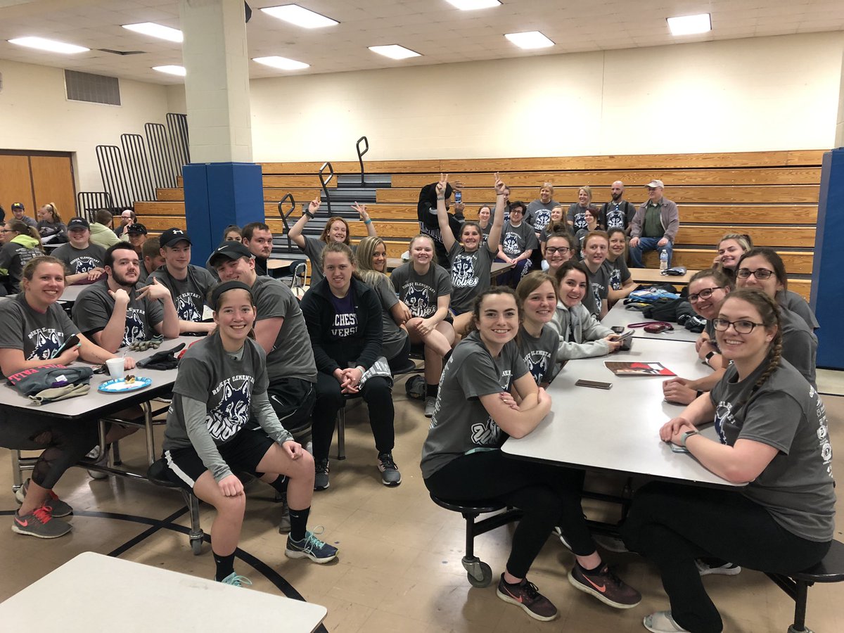 SEA_manchester's tweet photo. Manchester University students are ready to go at #outreachtoteach!! ❤️  @ISEAmembers @ISTAmembers #redkeyelementary https://t.co/VjLOTuikq2
