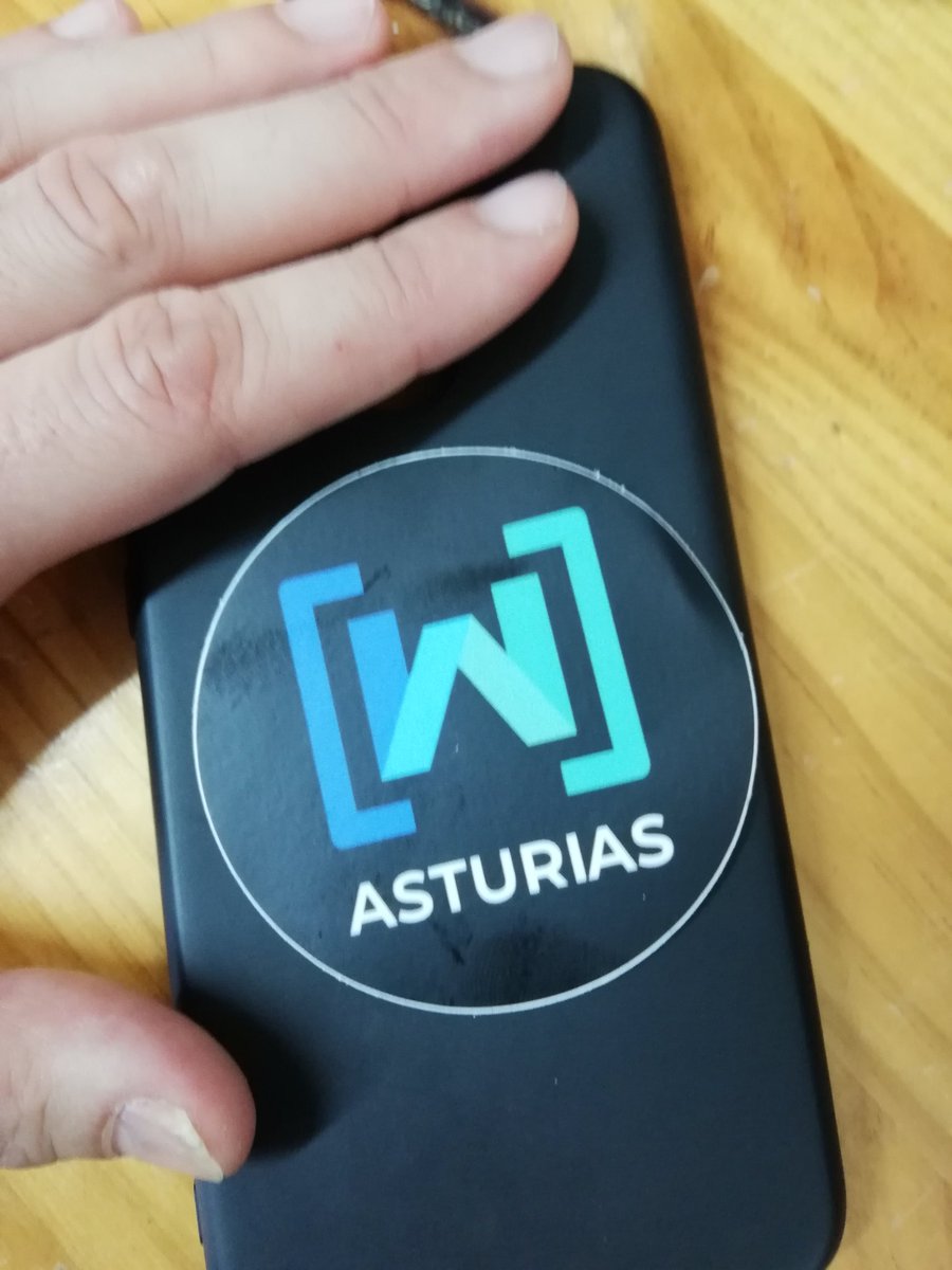gabriel_saiz's tweet photo. No me he traído el portátil... Pero prometo ponerla... Junto a la del Devfest de diciembre #IWD2019 #WTMAsturias https://t.co/zVhx9vK5a7
