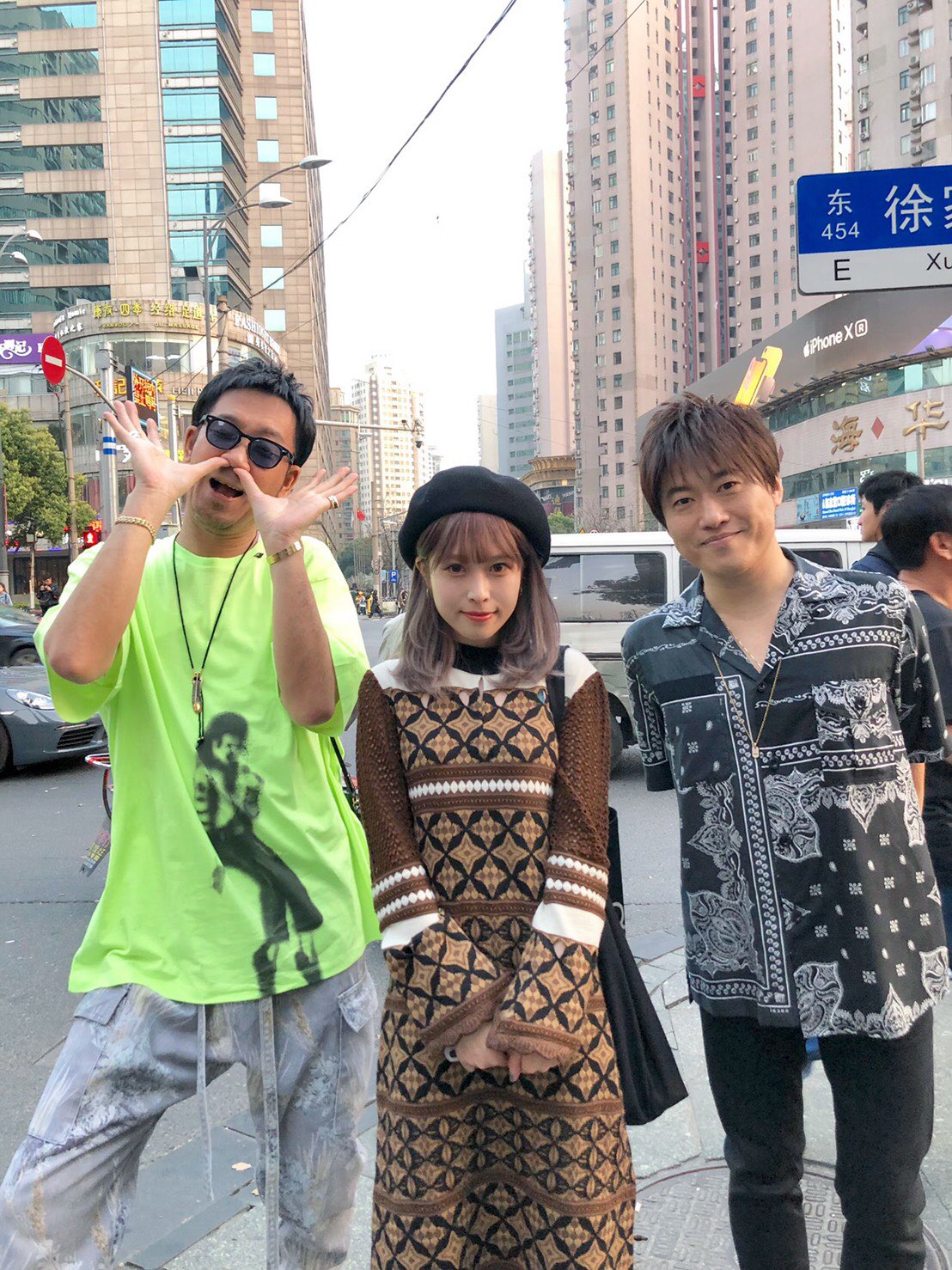 藤川千愛 上海でコブクロの黒田さんと小渕さんにばったり 緊張したー T Co Nx75othsjb Twitter