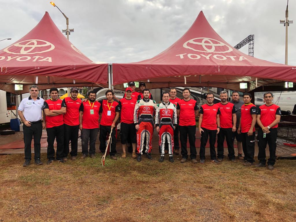 #RallyTransItapúa19 Hay Equipo ❗❗👏👏
💪💪#ToyotaGazooRacingPy  #ToyotoshiSA #EtiosR5 #CODASUR #R5 #Petrobras