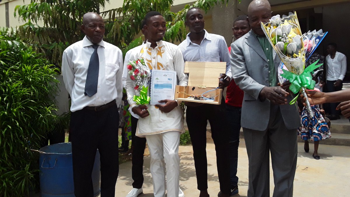 iucdouala's tweet photo. [Soutenances BTS/HND 2019: 1ère journée] à @iucdouala campus de Logbessou

Félicitations au candidat de la spécialité Maintenance des Appareils Biomédicaux qui après présentation de son thème, projet à l'appui a obtenu la mention Très Bien.

#IUC
#ICIA
#ISTDI
#BTS_HND2019 https://t.co/VO9lJLpLZ9