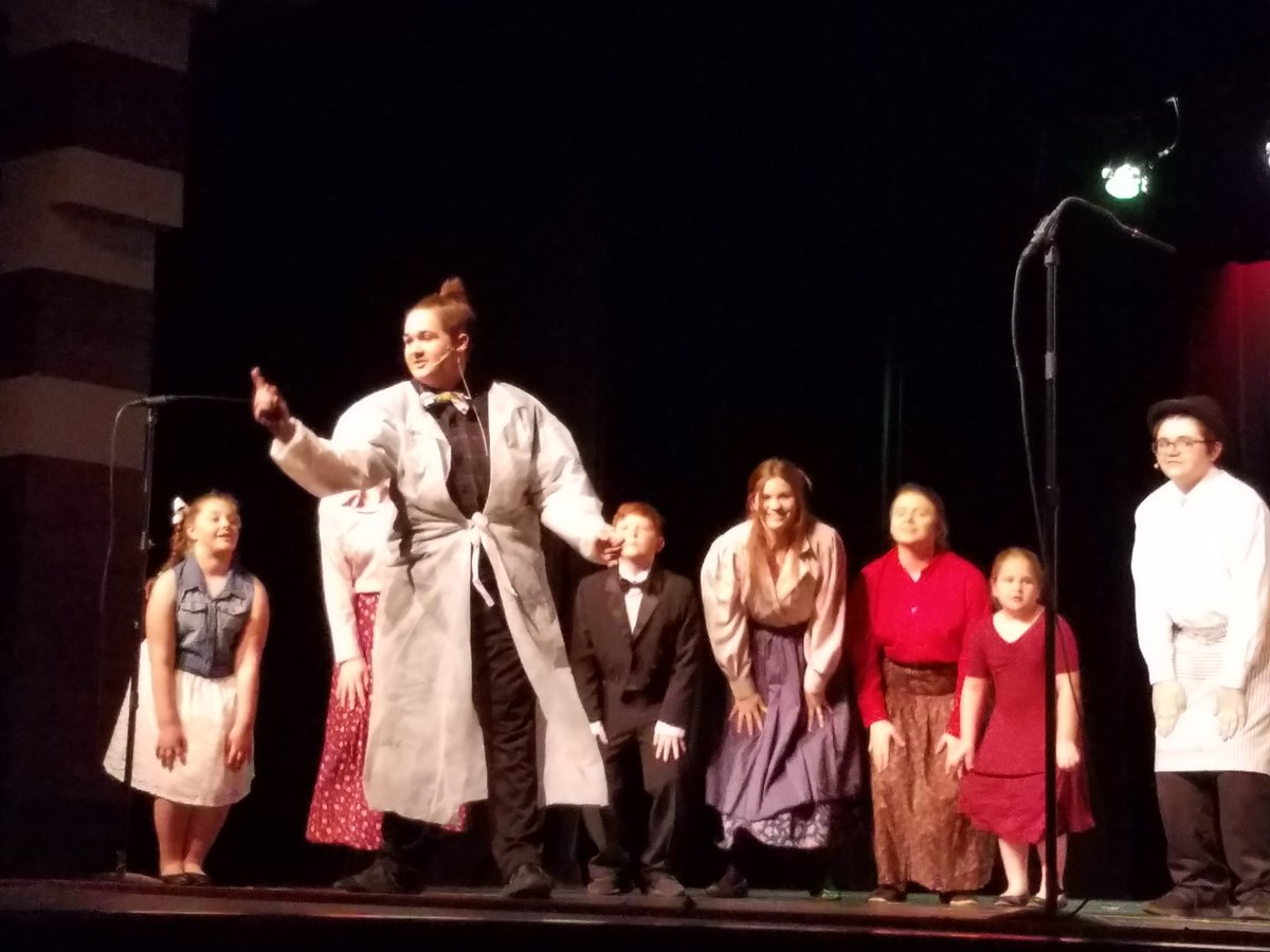 cmslakers's tweet photo. Join us tonight at 7:00 to see Pinocchio Jr. What a spectacular performance. https://t.co/n3H2iUb41F