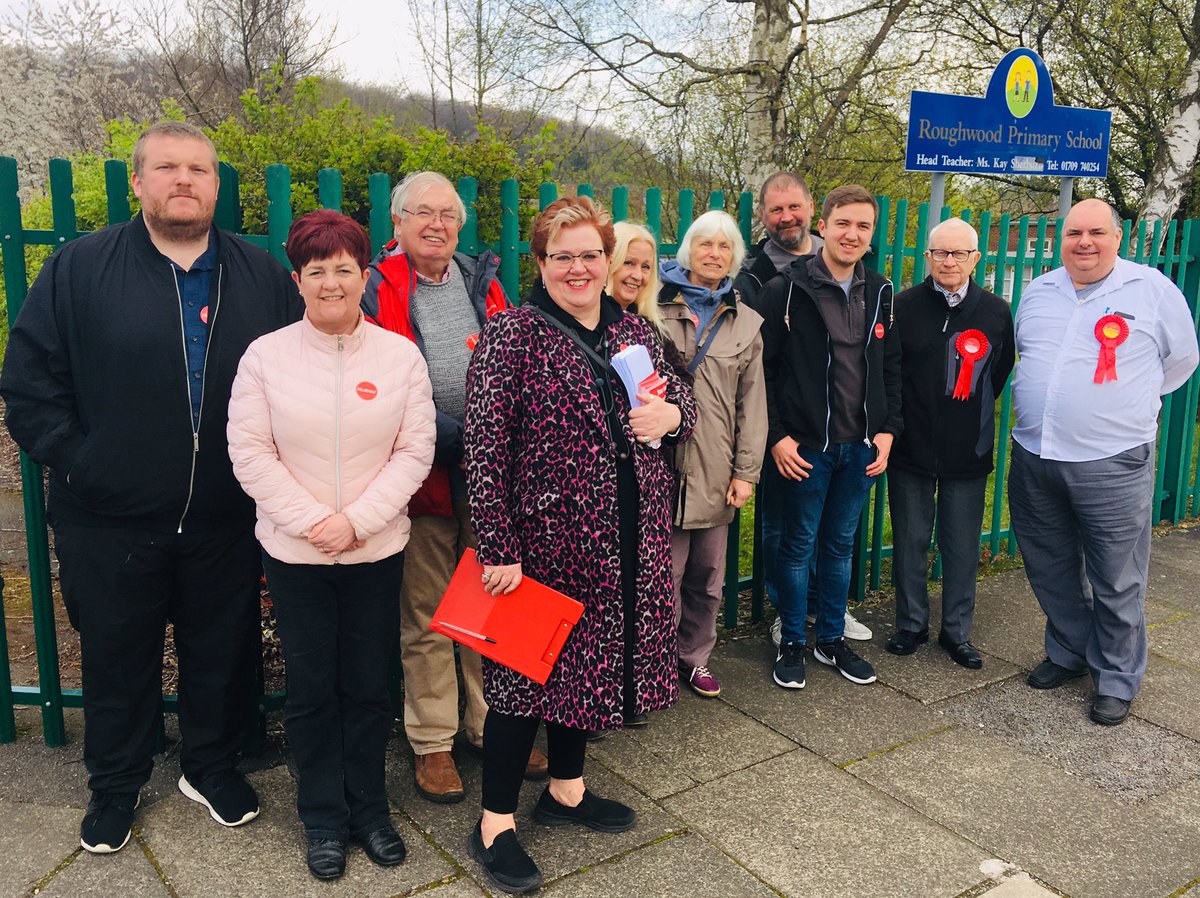 LabourRotherham's tweet image. We were out in #Wingfield ward this afternoon to speak to local residents about the issues that matter to them. We found a lot of support for Labour! 🌹

It’s always great to hear how much people care about their local community. #LabourDoorstep