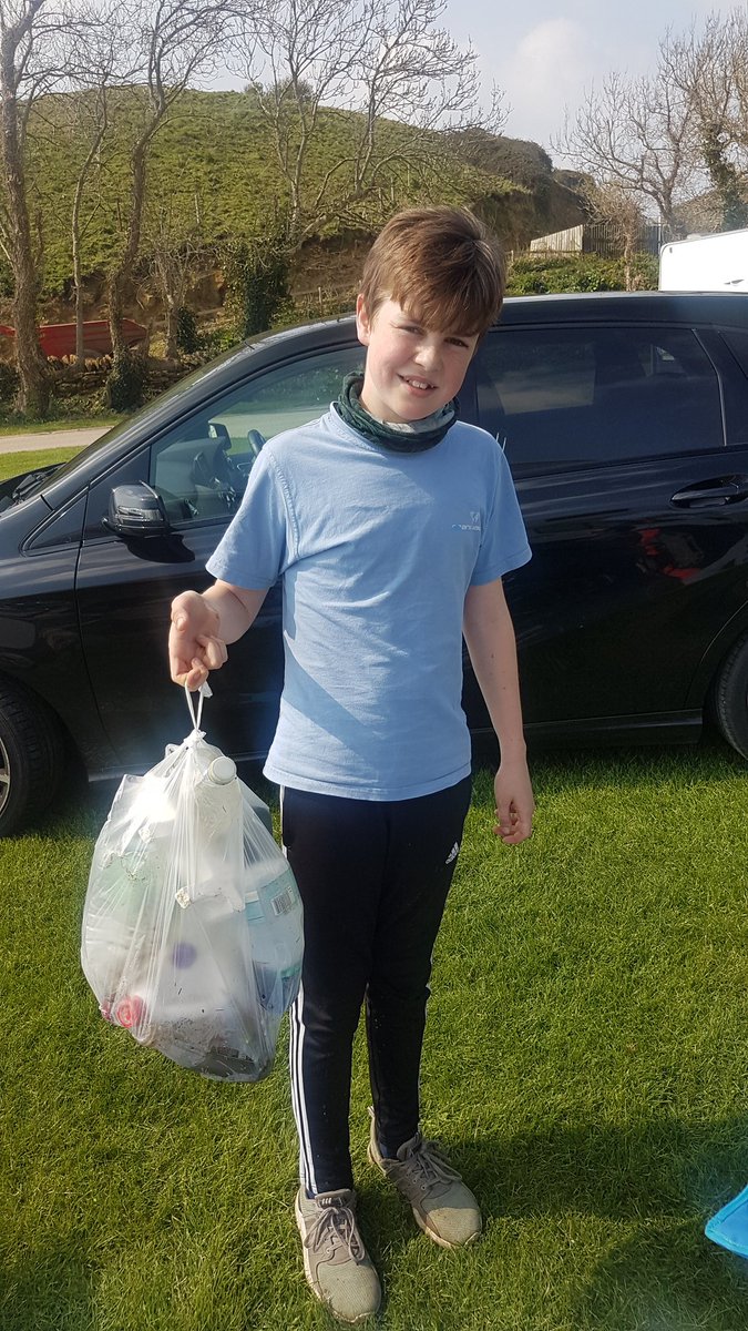 magsconba's tweet photo. #trashtag beach clean up at Burton Bradstock, Dorset. Our boys did their bit for the environment https://t.co/JVuX3izyOI
