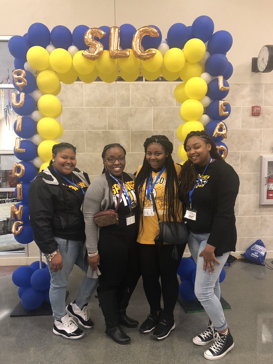 docclark_hshs's tweet photo. Having a blast at the VHSL student conference #vhslslc2019 @HshsCouncil @SpringerDSA @HSHS_Principal https://t.co/PgCrgq67fq