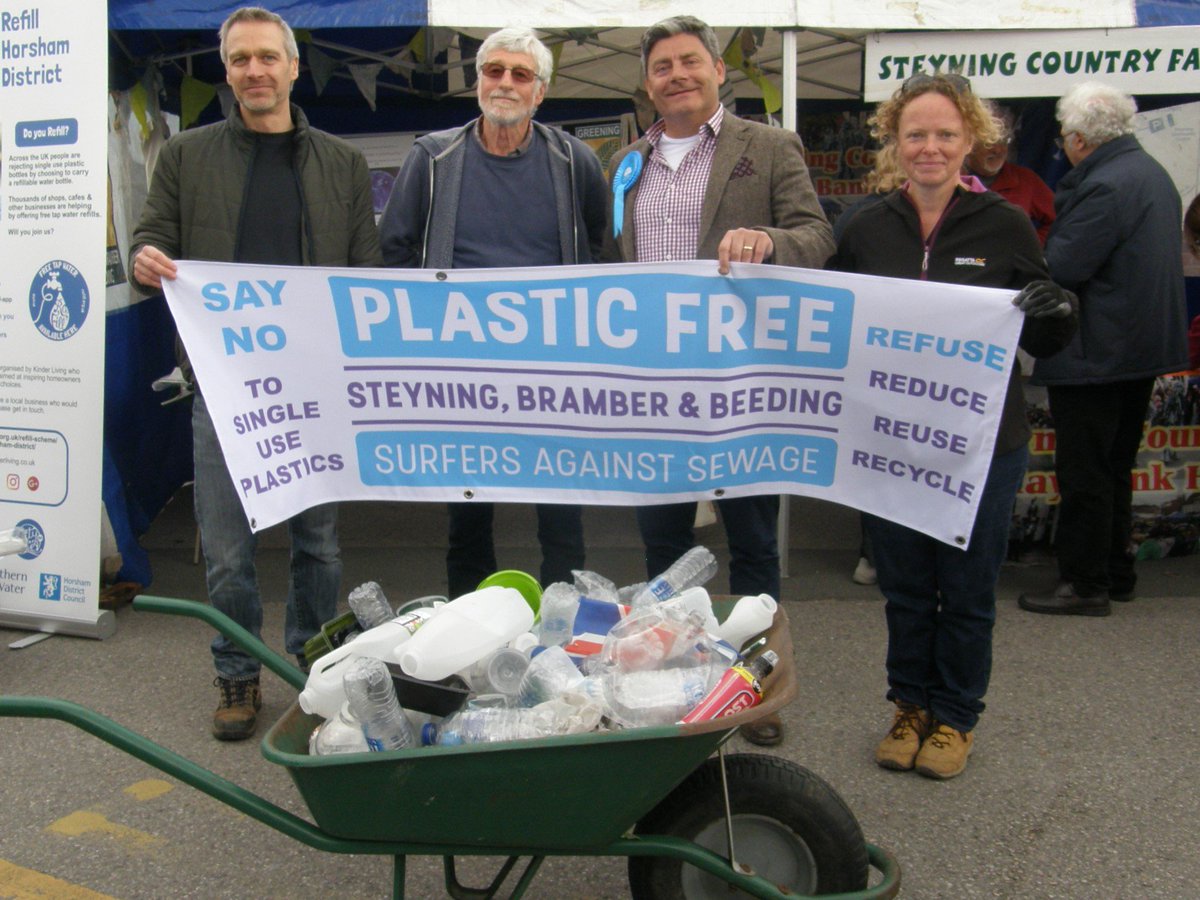 steyningchamber's tweet photo. Fantastic turnout today at the official launch of Plastic Free Steyning Bramber &amp; Beeding at Steyning Farmers Market. Cutting single use plastics benefits the environment &amp; the local economy, so the Chamber Committee were there in support. #plasticfree #steyning #bramber #beeding https://t.co/lzA8gGkDmk