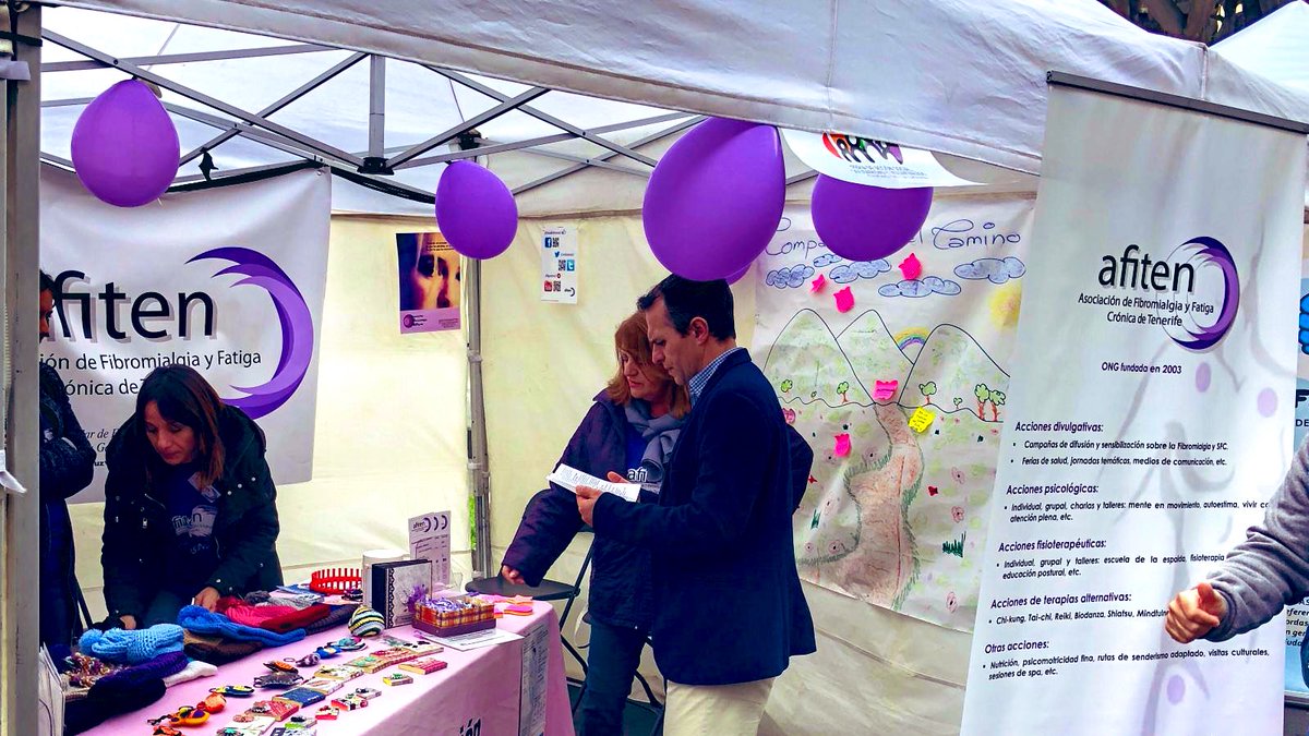 JonatanDiazCs's tweet photo. 📸 Visitando los diferentes stands de la III Feria de Acción Social, Solidaridad y Voluntariado, que ha tenido lugar hoy por las calles del #CascoHistórico lagunero👇🍊 https://t.co/F6skybAF9V