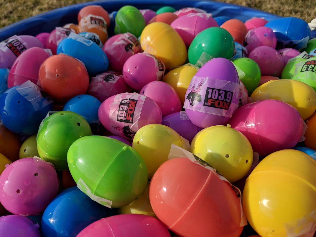One of these bad boys has an  #allinclusive getaway to <a href="/BarceloMayaGR/">Barceló Maya Grand R</a>. Good luck finding it! It's the Final Adult Egg Hunt w/ <a href="/AppleVacations/">Apple Vacations</a> <a href="/mcc_edu/">MCC</a> 10 til noon. @