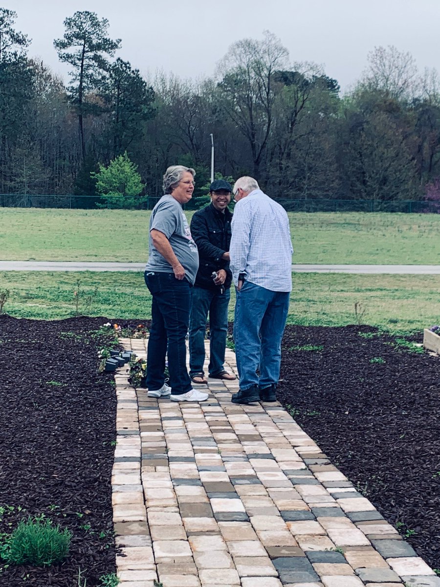 Reading in the Park! 9:00-11:00.