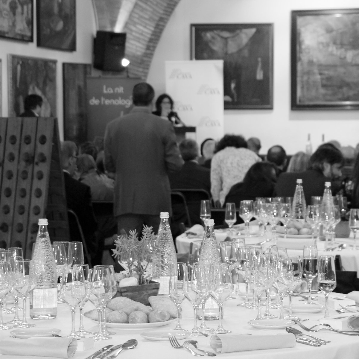 Confraria del Cava tweet media