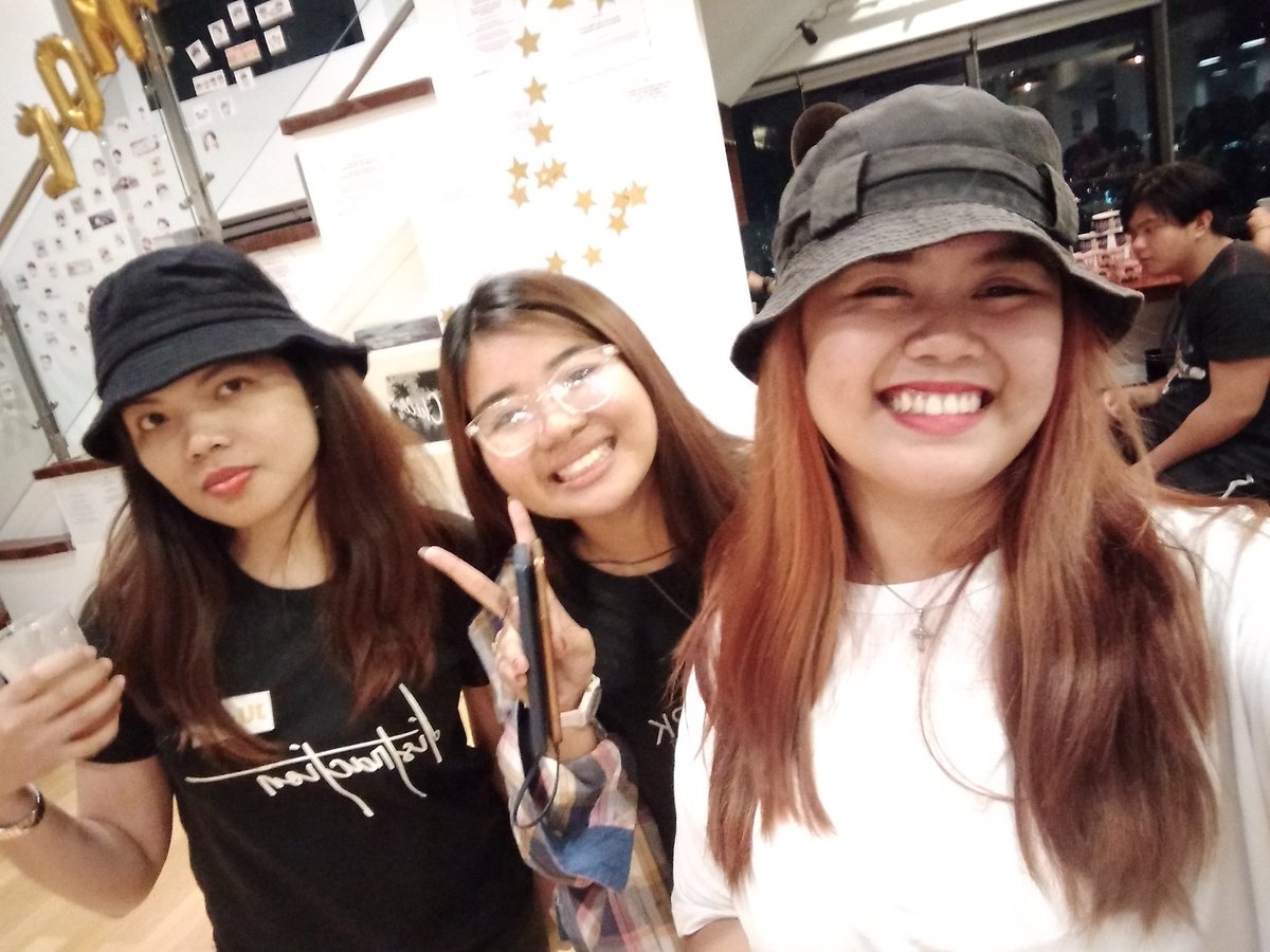 TineYooKoo's tweet photo. (04.06.19)

Two of my favorite Junic 😍💕 seeyou again soon! 😊 @yhkaykikay
@HOTBARJUNE

#Vernorexia #ASmileAsSweetAsSpring #ADayAsJunhoe https://t.co/eAmGfBqD16