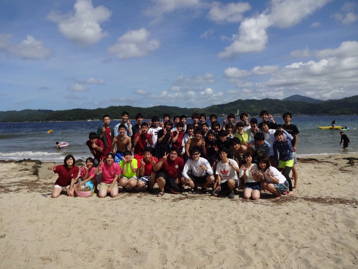 skiinst's tweet photo. 岐阜聖徳学園大学に入学のみなさん！おめでとうございます！私たちスキーインストラクションは毎週火曜日と木曜日に中庭や体育館で活動しています！ぜひ一度足を運んでみてください！

絶対楽しい��とは保証します！
(毎月イベントあるよ！😎)

#春から岐阜聖徳 #gsgu https://t.co/LNwWVBad9p