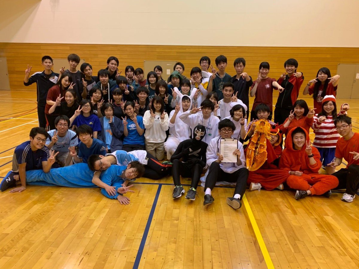 skiinst's tweet photo. 岐阜聖徳学園大学に入学のみなさん！おめでとうございます！私たちスキーインストラクションは毎週火曜日と木曜日に中庭や体育館で活動しています！ぜひ一度足を運んでみてください！

絶対楽しい��とは保証します！
(毎月イベントあるよ！😎)

#春から岐阜聖徳 #gsgu https://t.co/LNwWVBad9p