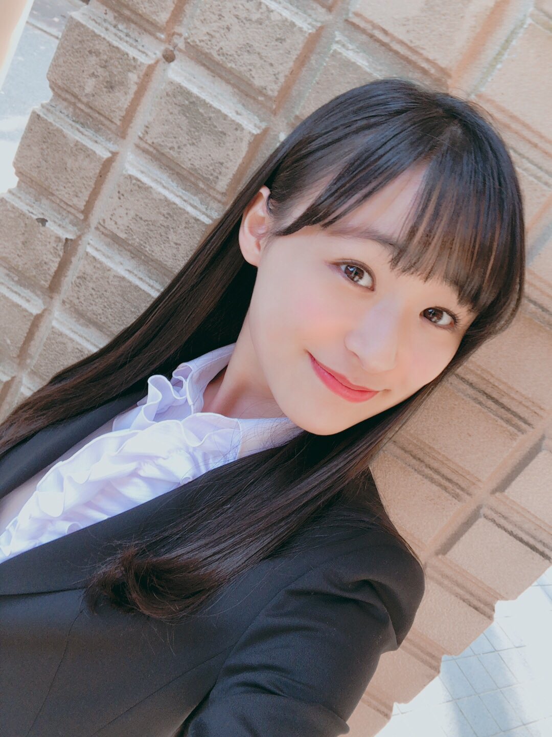 鈴木美羽 そしてこのスーツ 昨年 Aoki のcmに出演した際いただいた Cmで着用したスーツ 私も無事フレッシャーズです ありがとうございます 鈴木美羽 そしてこのスーツ 昨年 Aoki のcmに出演した際いただいた Cmで着用したスーツ 私も無事フレッシャーズです ありがとうございます