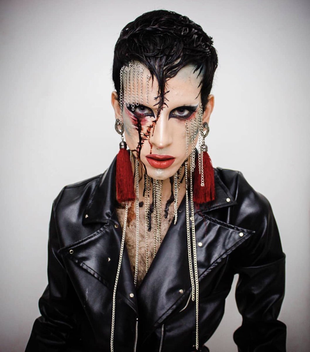 artofbeingqueer's tweet image. Today’s category is PHENOMENAL! @itsjustevery 🖤
Killing it with these looks! 🔥

#dragqueen #dragmakeup #qwerrrkout #thedragqueendom #welovequeens #dragperfection #dragqueensofinstagram #dragholic #thedragbible #queensfrombrazil #gay #queerartist #draglife #sharonneedles