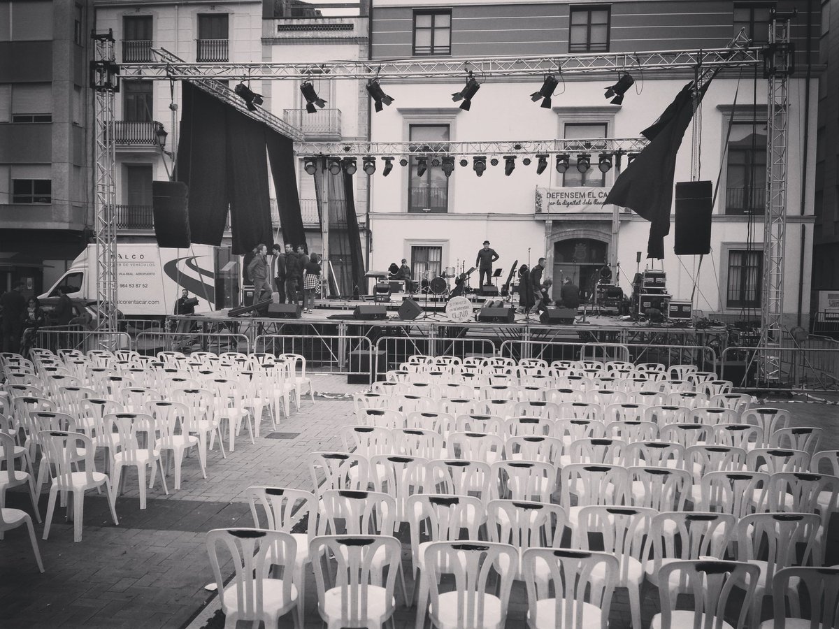 En res, #Bandautòrium Simfònic a #Nules.

18h / Plaça Major / Gratuït