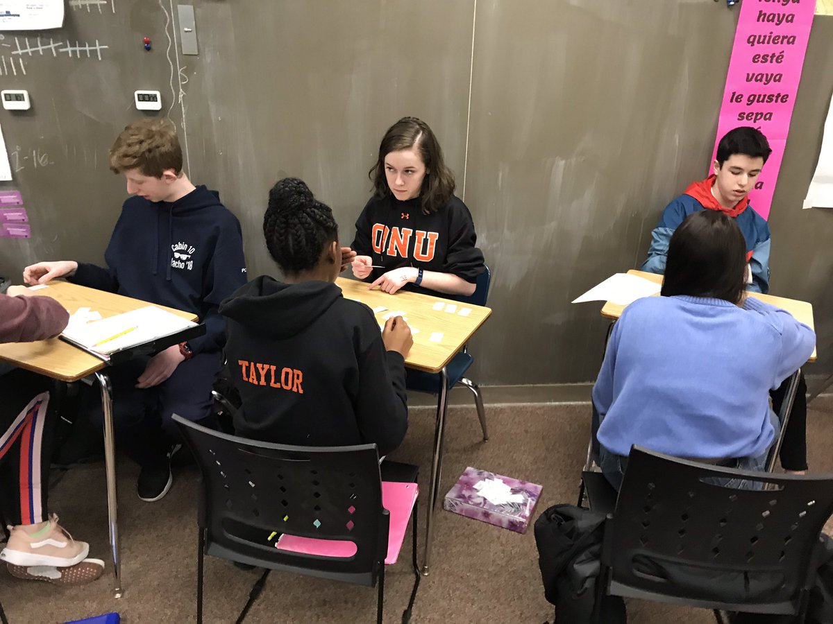 GaryDiBianca's tweet photo. This was a fun activity that kept us Engaged all week using mini-flashcards with my Spanish two classes. #langchat #actfl #iflt #ntprs Check out this blog post I wrote about it last year: https://t.co/J6Ud5FTfBc https://t.co/LmeP9SLxRH